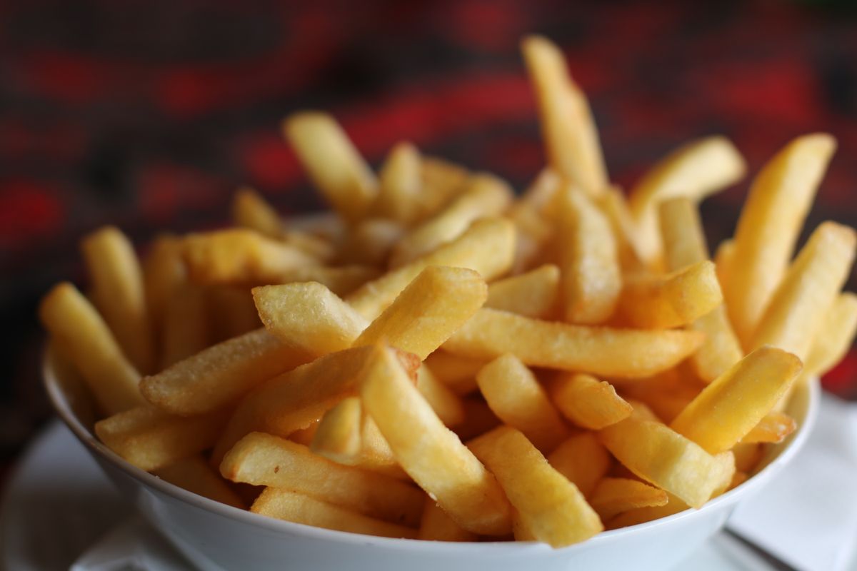 Bol de frites maison dorées
