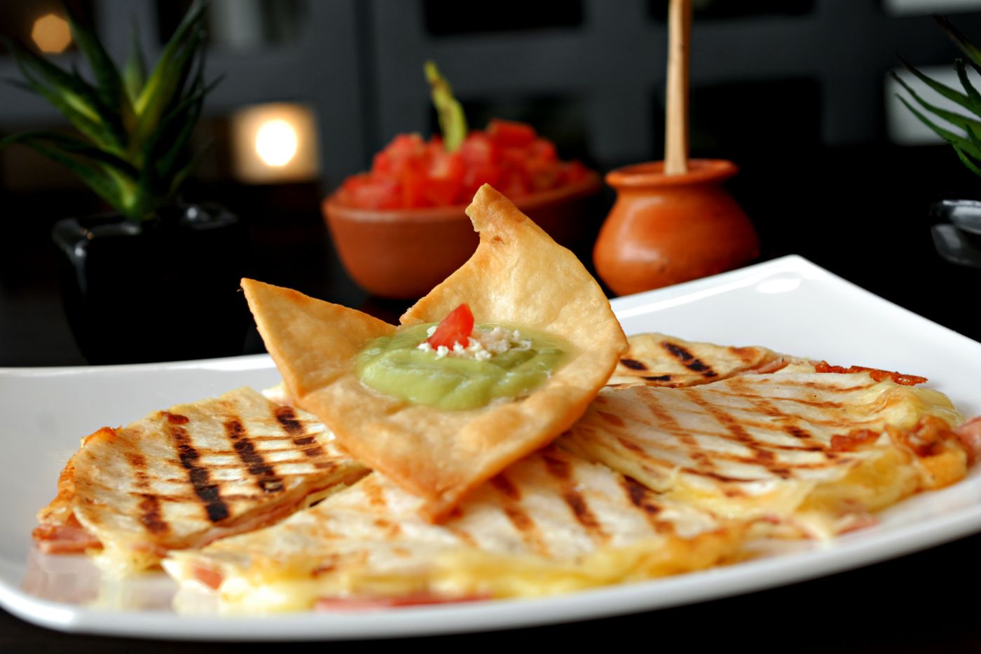 Quesadillas grillées au guacamole